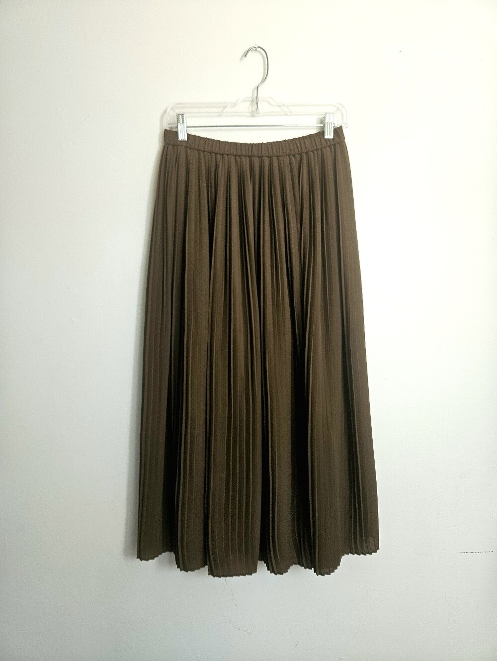 Uniqlo Olive Brown Pleated Maxi Skirt